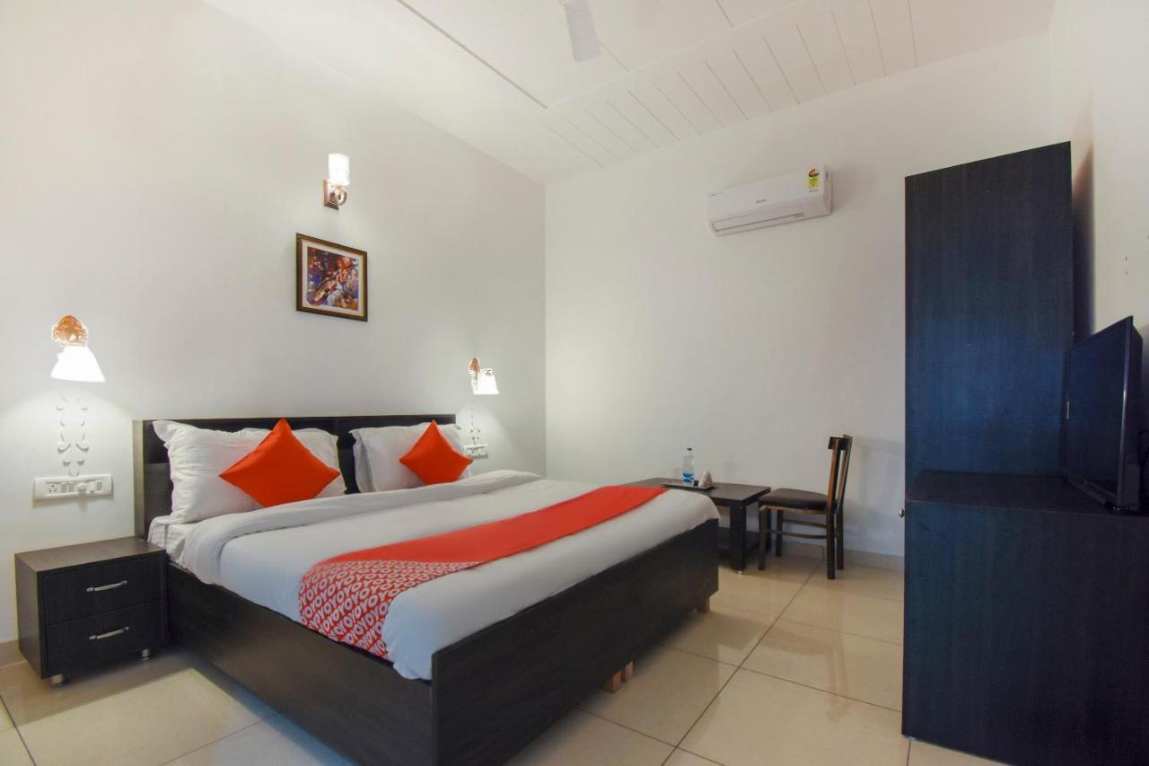 Hotel Oyo 75460 Sky High Residency Ludhiana Esterno foto