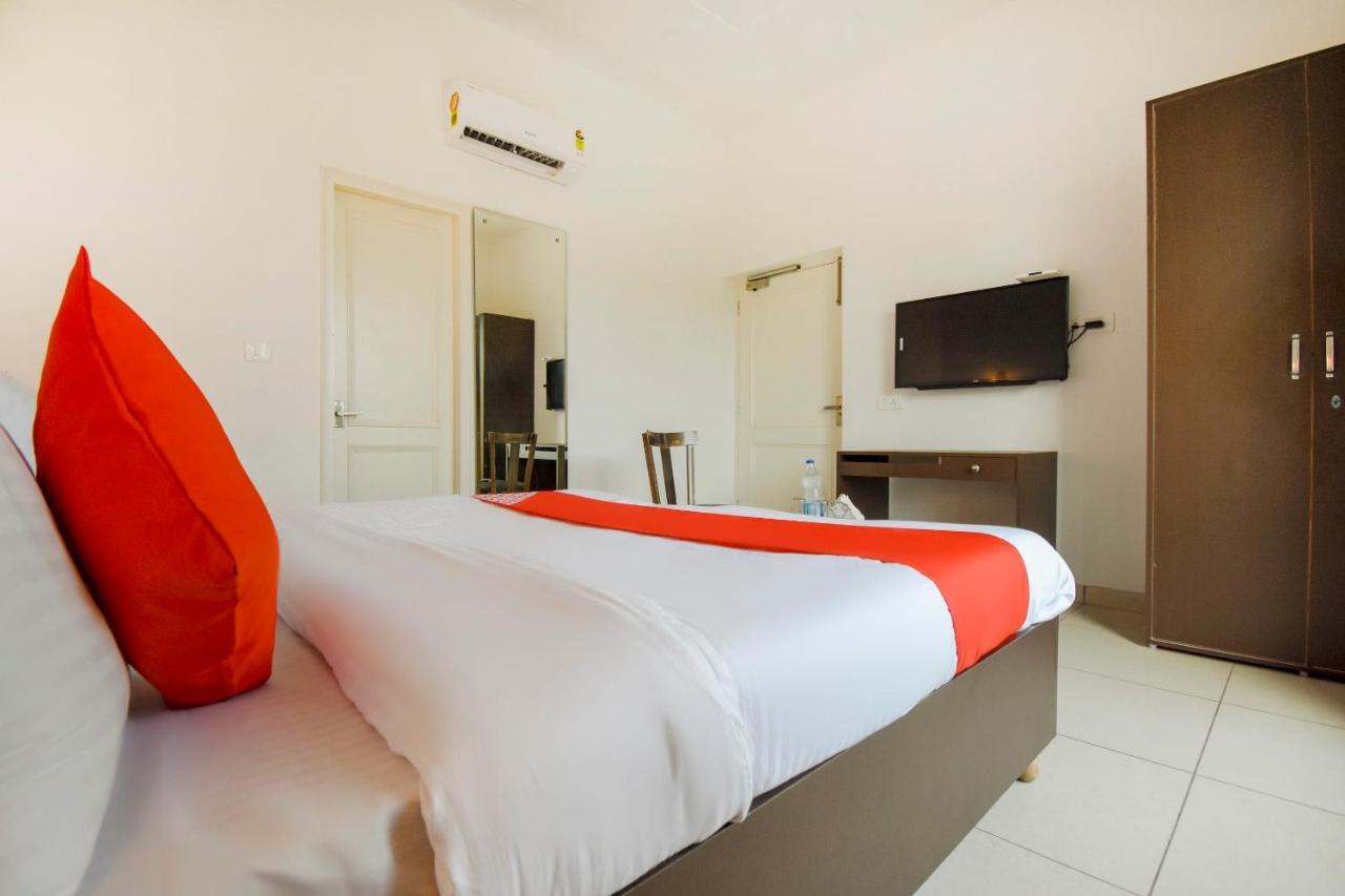 Hotel Oyo 75460 Sky High Residency Ludhiana Esterno foto