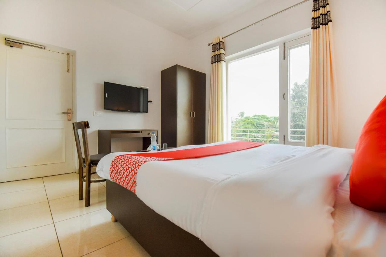Hotel Oyo 75460 Sky High Residency Ludhiana Esterno foto