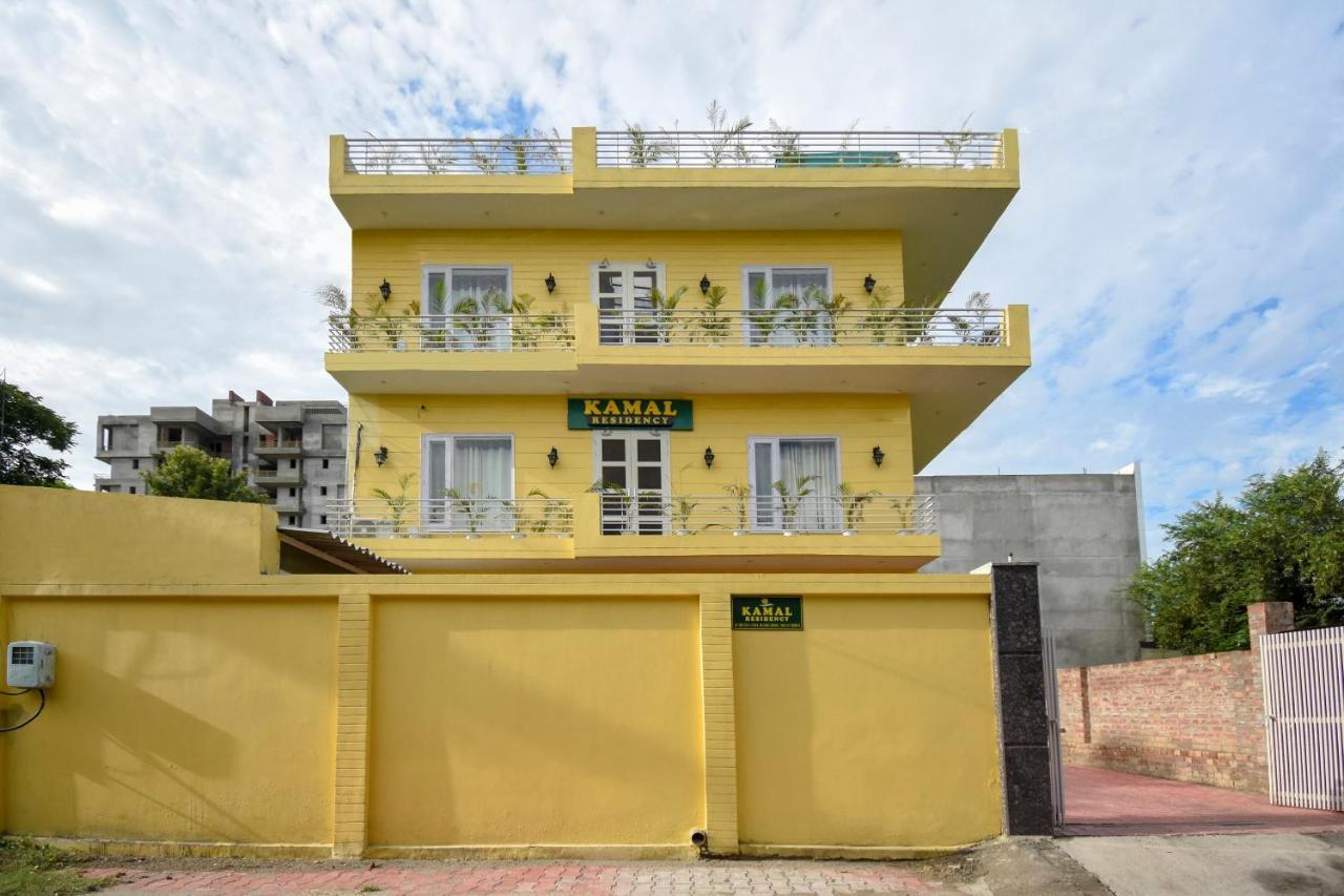 Hotel Oyo 75460 Sky High Residency Ludhiana Esterno foto