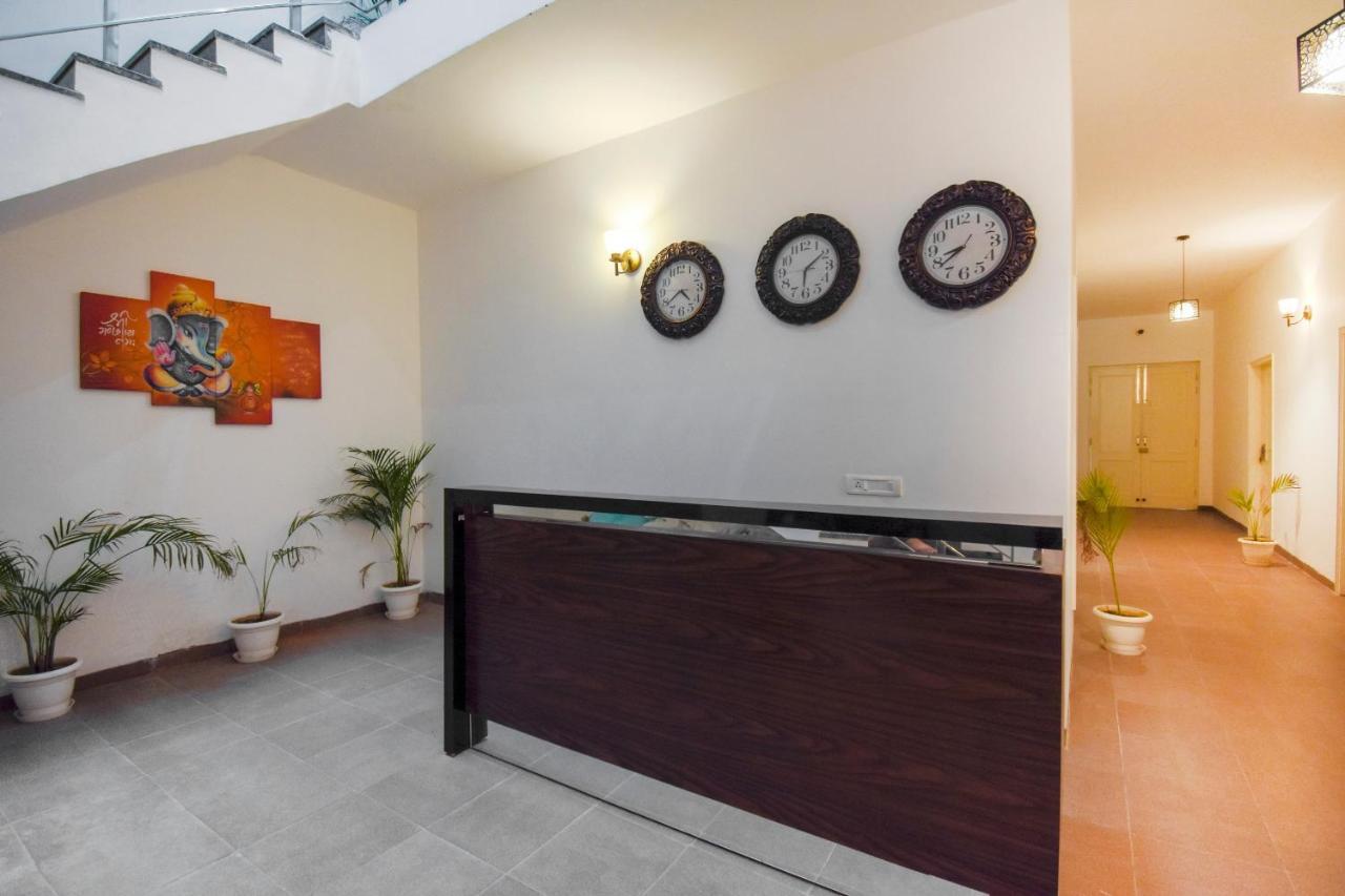 Hotel Oyo 75460 Sky High Residency Ludhiana Esterno foto