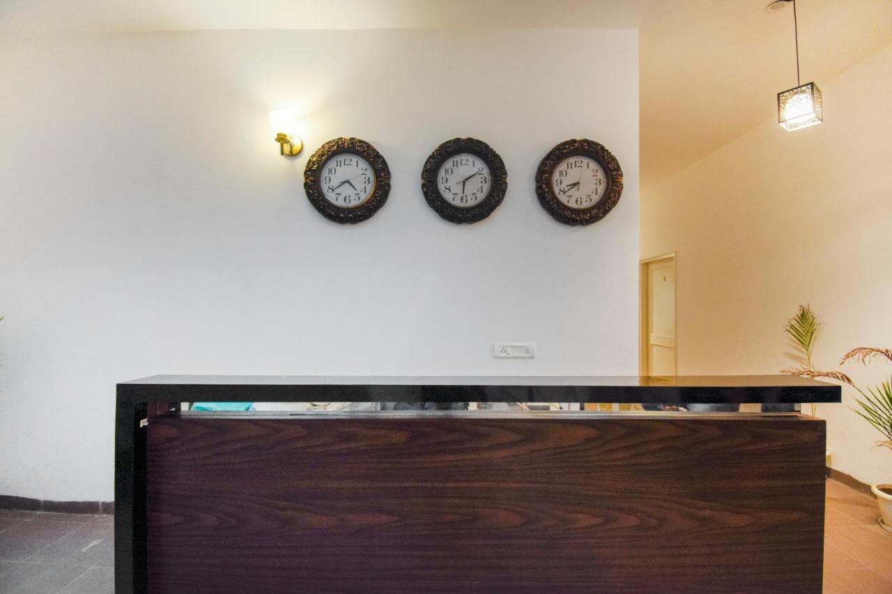 Hotel Oyo 75460 Sky High Residency Ludhiana Esterno foto
