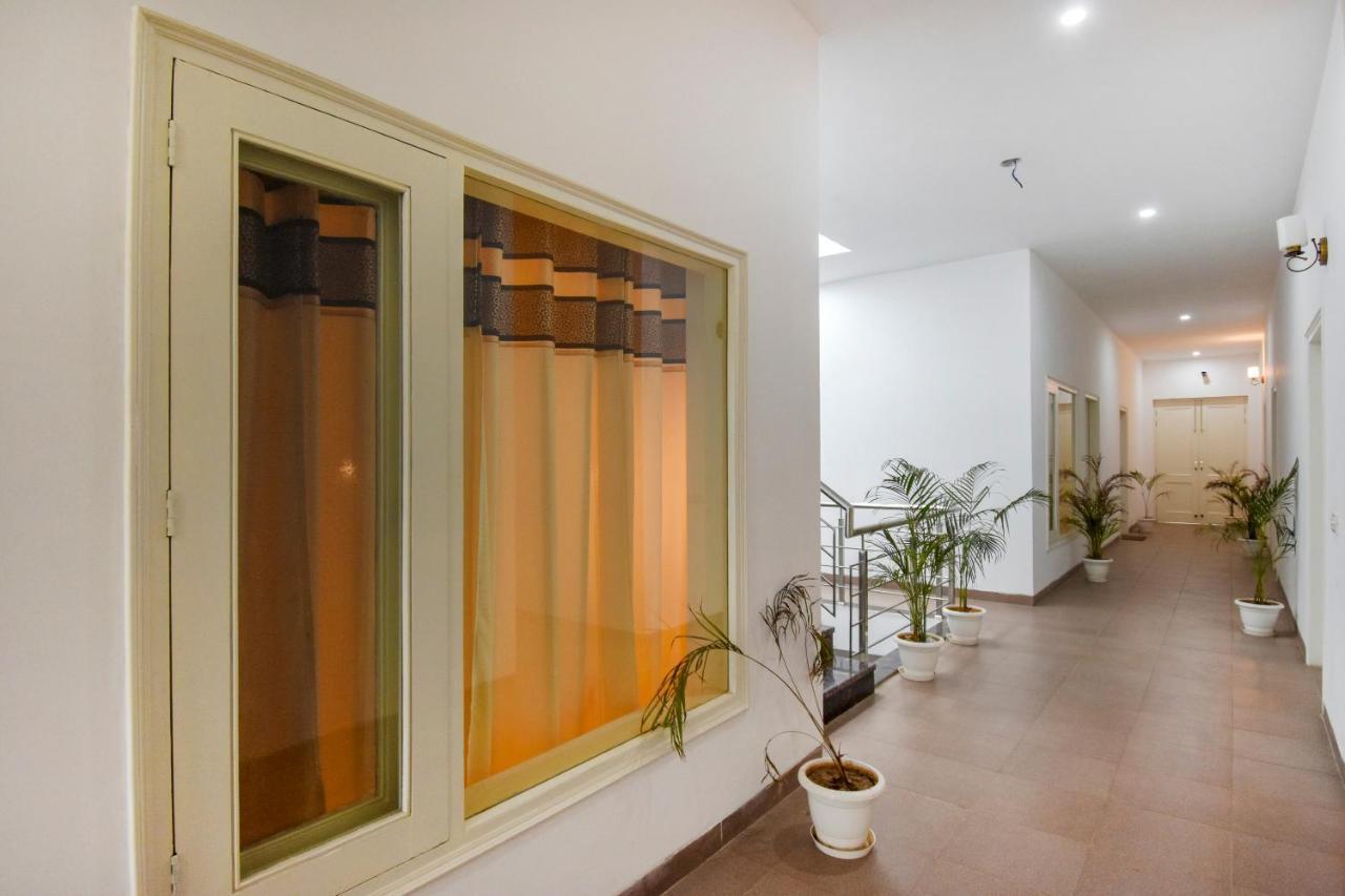 Hotel Oyo 75460 Sky High Residency Ludhiana Esterno foto