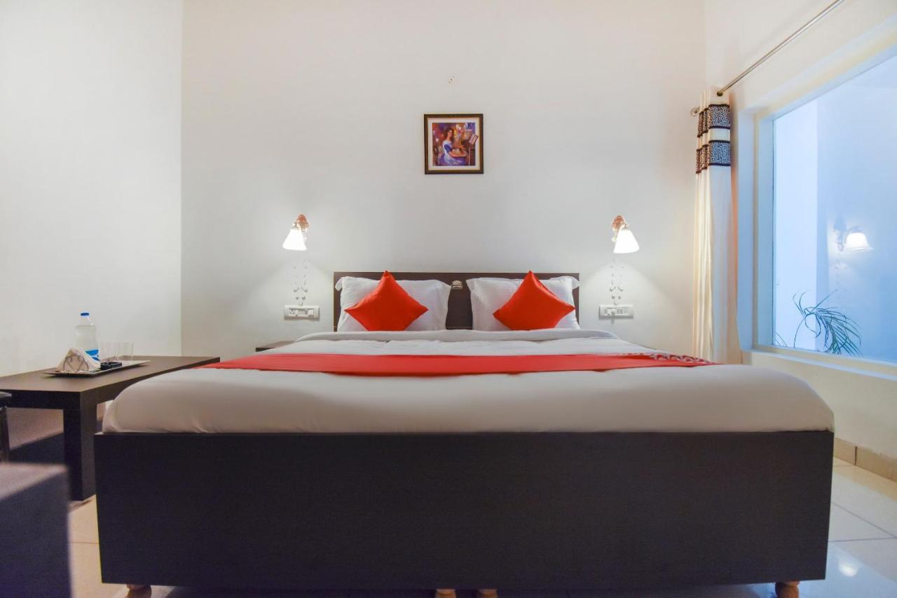 Hotel Oyo 75460 Sky High Residency Ludhiana Esterno foto